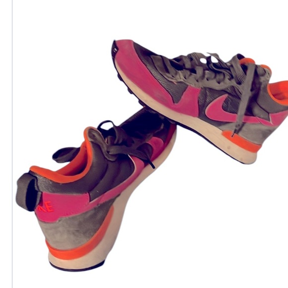 NIKE INTERNATIONALIST MID GREY Multi Color MAAT Runners Sz 6 Women - Picture 9 of 10